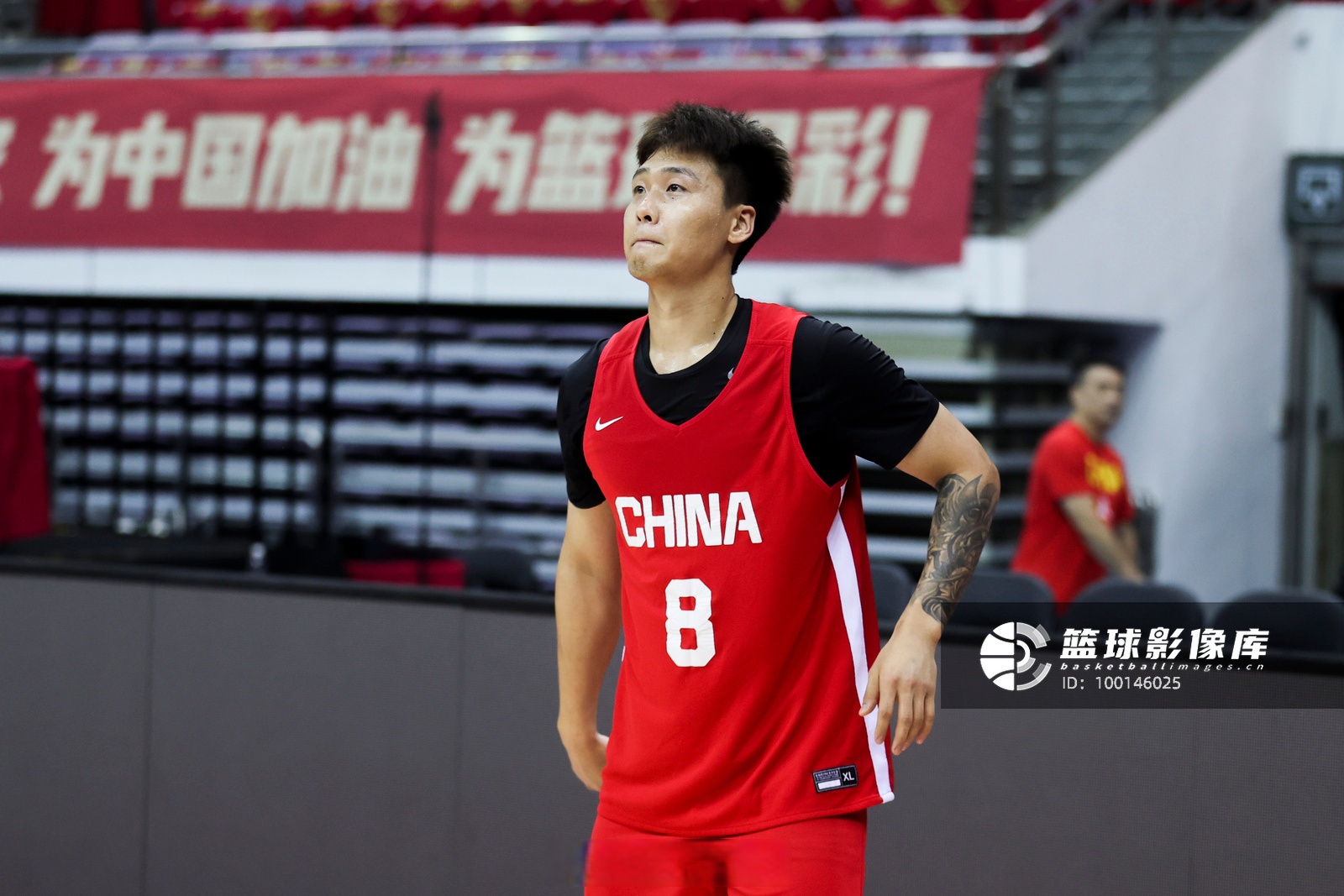 深圳男篮迎中超关键赛，加时末段强势反弹，底气十足，身体对抗强度拉满的简单介绍