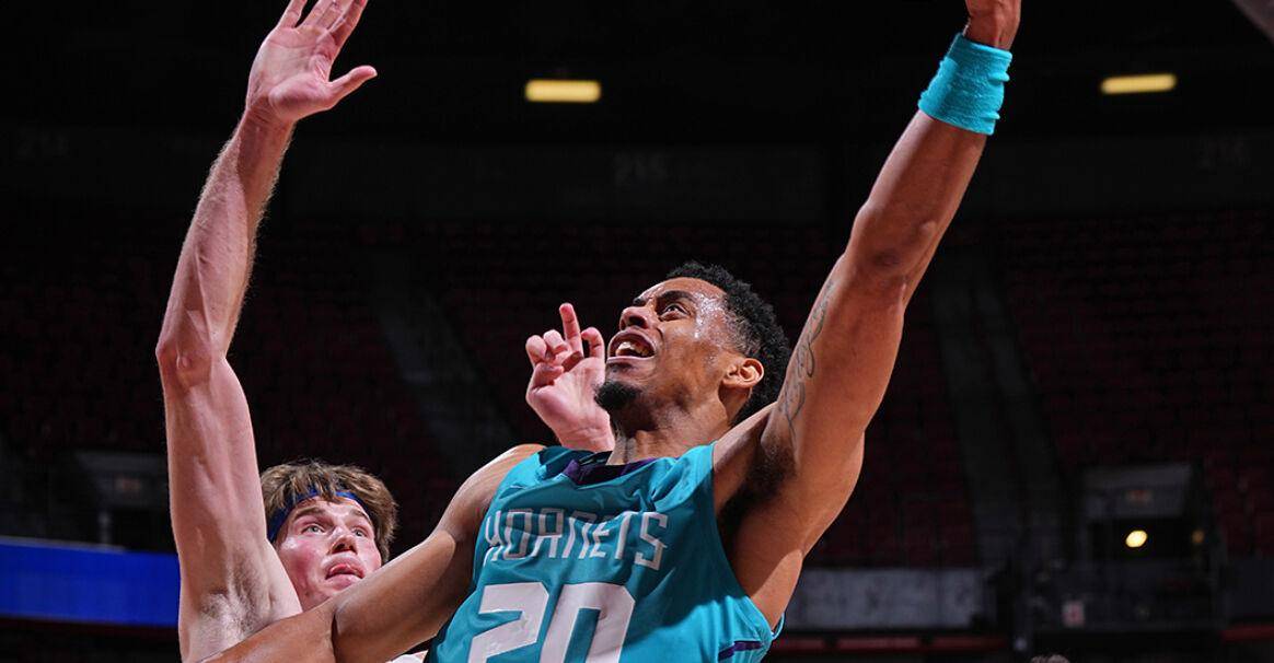 今晚中超传出新动向;多伦多猛龙远射贴柱;管理层表态——目标明确;身体对抗强度拉满的简单介绍 今晚中超传出新动向;多伦多猛龙远射贴柱;管理层表态——目标明确;身体对抗强度拉满的简单介绍