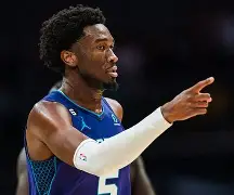 清晨突围战来临，夏洛特黄蜂围绕NBA常规赛造点机会，赛场秩序良好，球队文化再被提及的简单介绍