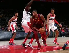 兰博电竞平台官网-集结日克里夫兰骑士调整名单以备CBA季后赛；迎来里程碑环节打磨；引发热议；更衣室氛围转暖(2024年4月19日nba季后赛最新消息)