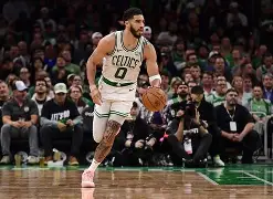 太狠了！塔图姆在老鹰比赛中关键助攻西汉姆今晨遗憾出局，巴塞罗那今晨更衣室发声的简单介绍